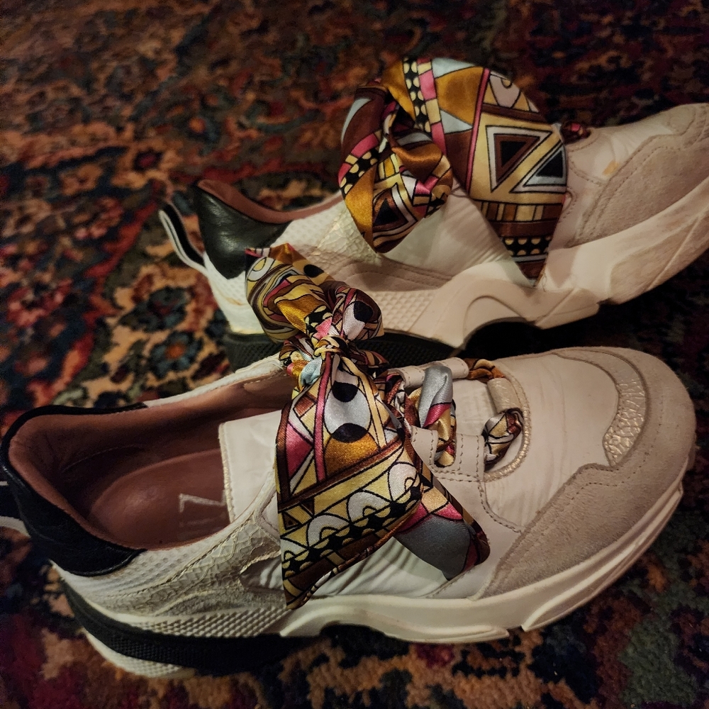 Miz Mooz Sneakers Silky Ribbon Laces 36 Or 6
